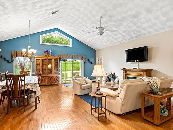5th image of 1765 Bicentennial Way