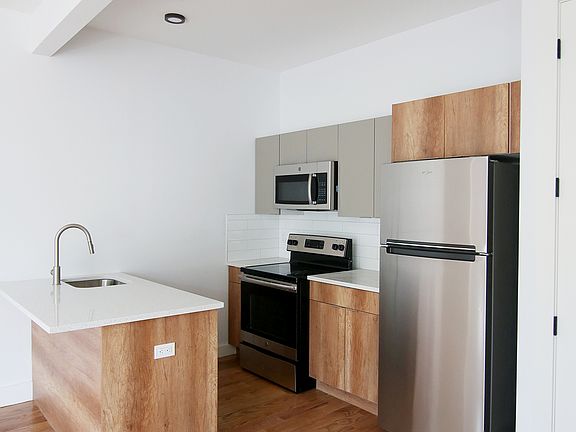 4th image of 305 Sumpter St #4F