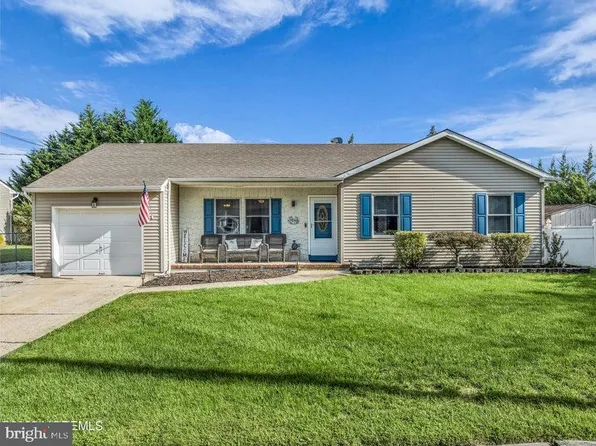 910 Alpine St, Forked River, NJ 08731