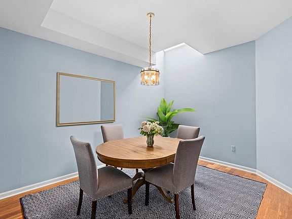 3rd image of 90 Sea St APT 132