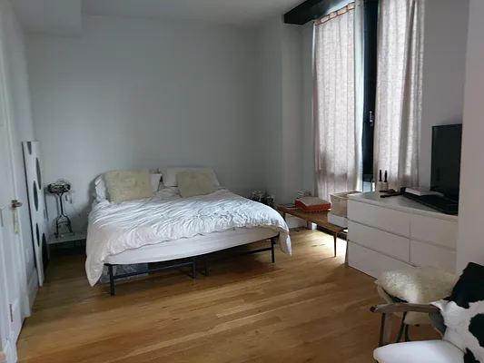 Rented by The KCI Group | media 52