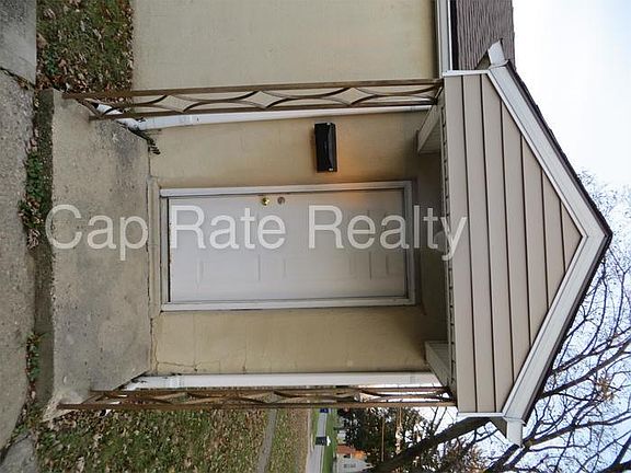 2nd image of 1050 Loretta Ave