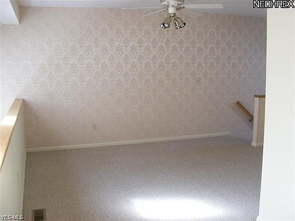 5th image of 7675 Creekwood Dr #B6