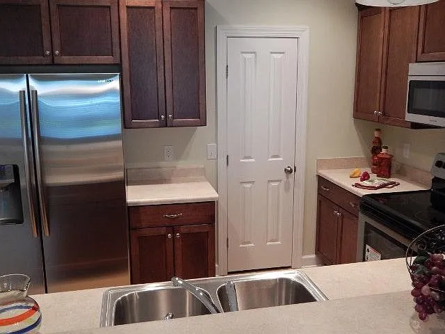122 Rosewood Pl #122 — Photo 3
