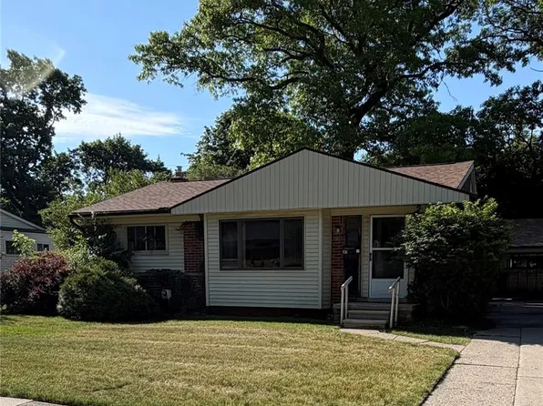 267 Winry Dr, Rochester Hills, MI 48307