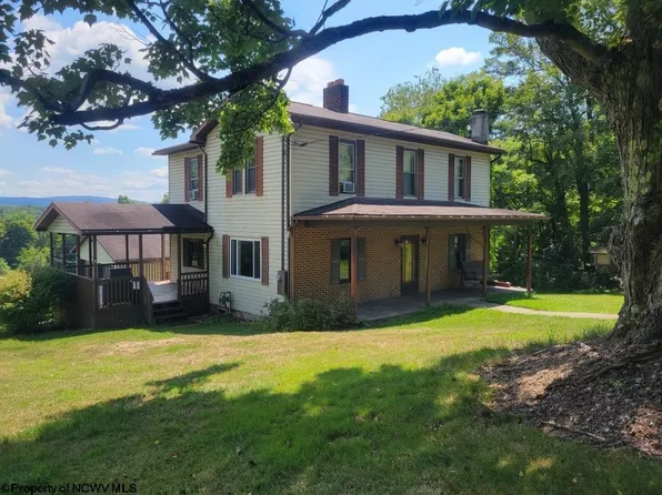 2450 Tunnelton St, Kingwood, WV 26537