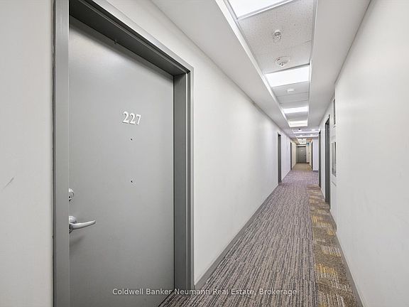 4th image of 258 B Sunview St #227