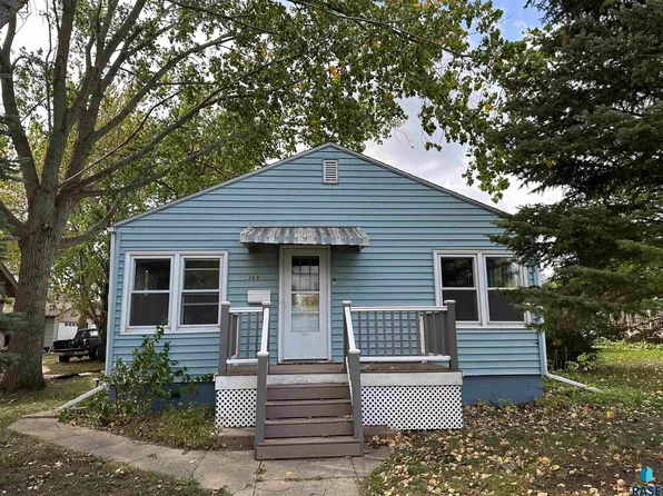 309 N West Ave, Madison, SD 57042