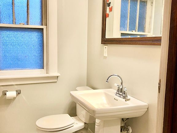 4th image of 192 Esser Ave #2