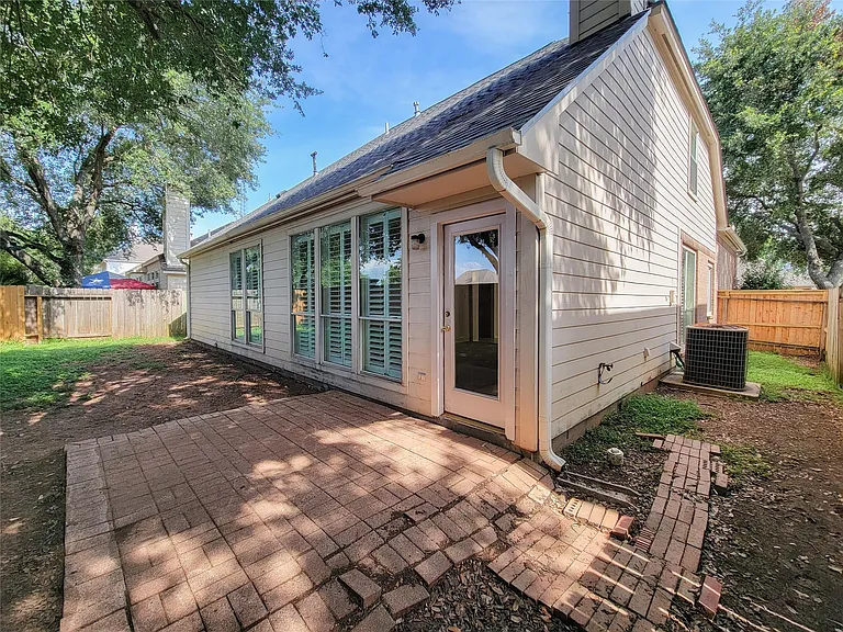 4106 Creek Ridge Ln — Photo 43