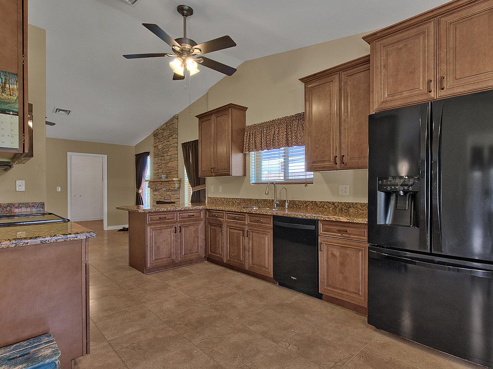 1st image of 8027 W Desert Cove Ave