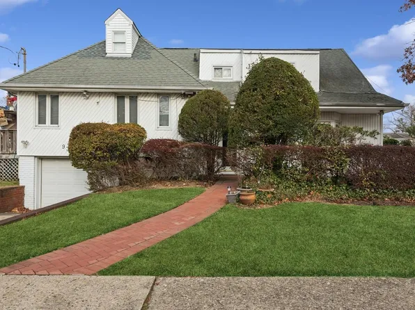 934 Eileen Terrace, Woodmere, NY 11598