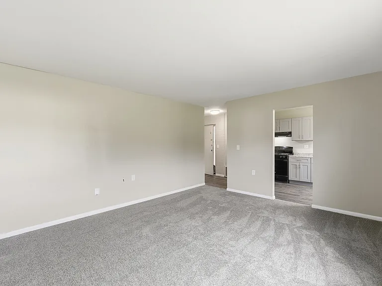 Pin Oak Manor Apartments — Photo 16