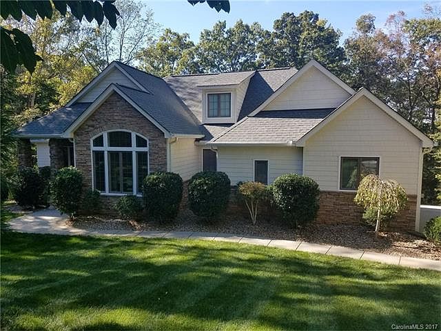 1st image of 119 Windbluff Ct