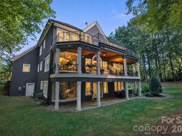 8915 Warwicke Ln, Sherrills Ford, NC 28673