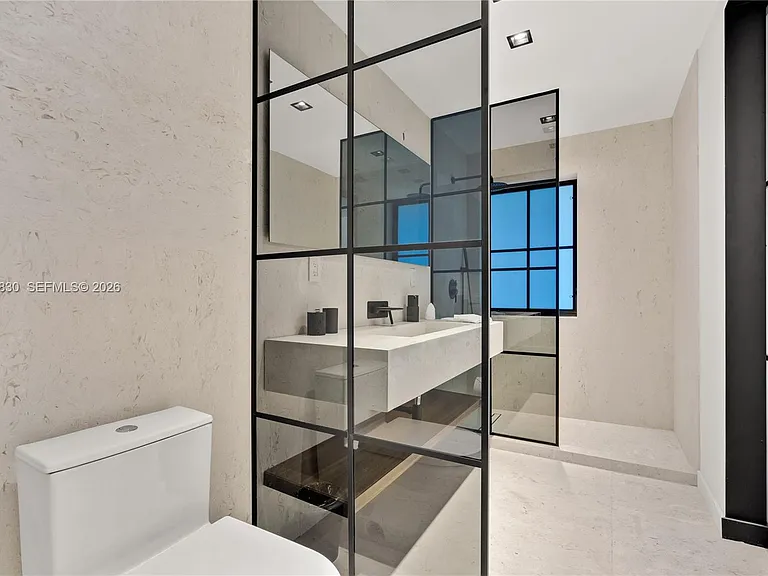 2500 Bayview Dr — Photo 42