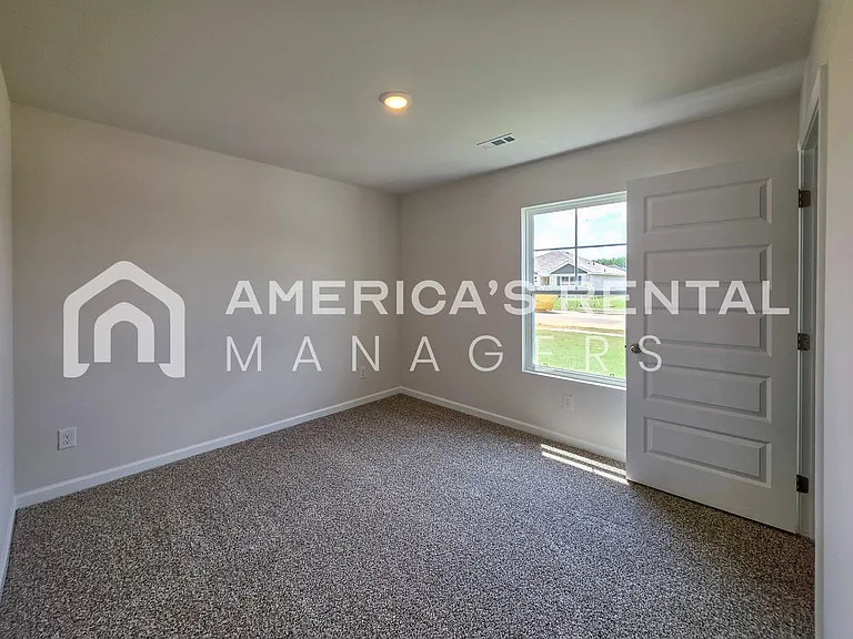 119 Jonboy Ave — Photo 8