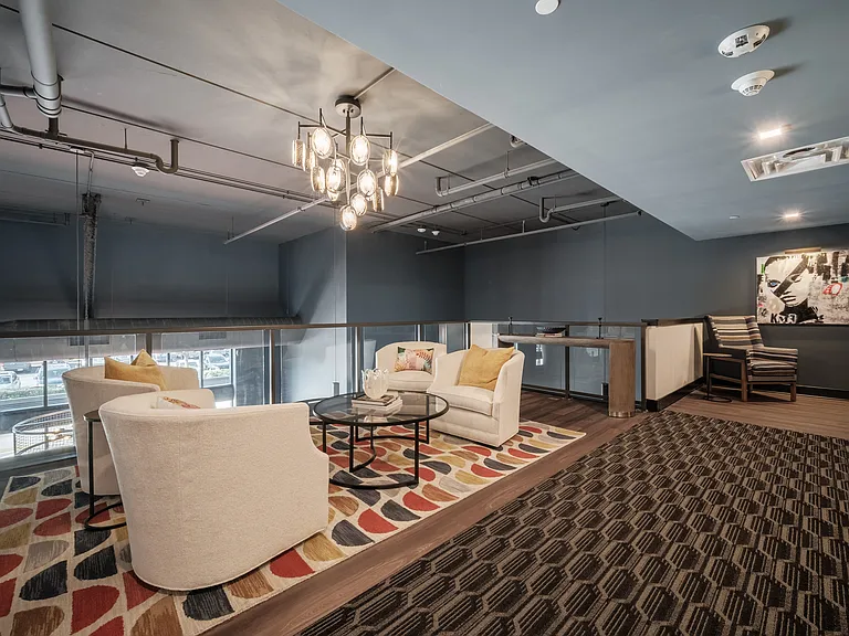 HQ Residences Apartments — Photo 13