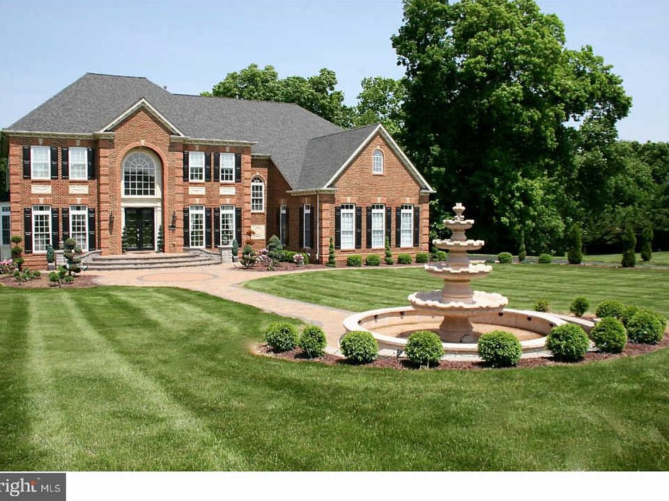 1st image of 145 Parsons Ln
