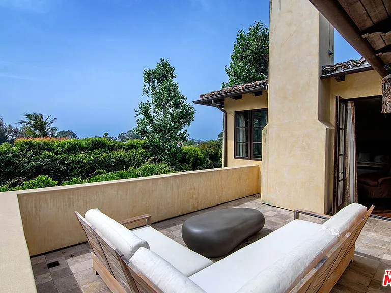 1221 Minorca Dr — Photo 19