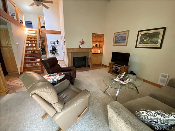 5th image of 7612 37th St W #1N