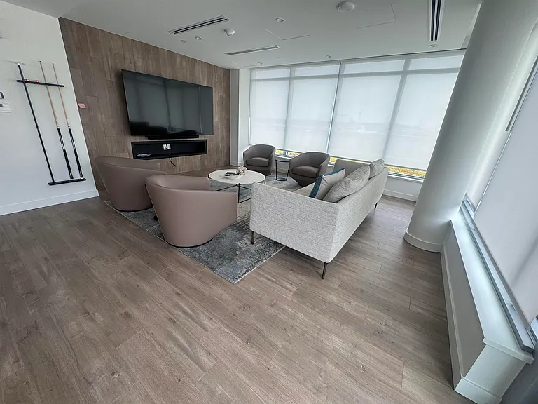 785 Harbour Ave #505 — Photo 8
