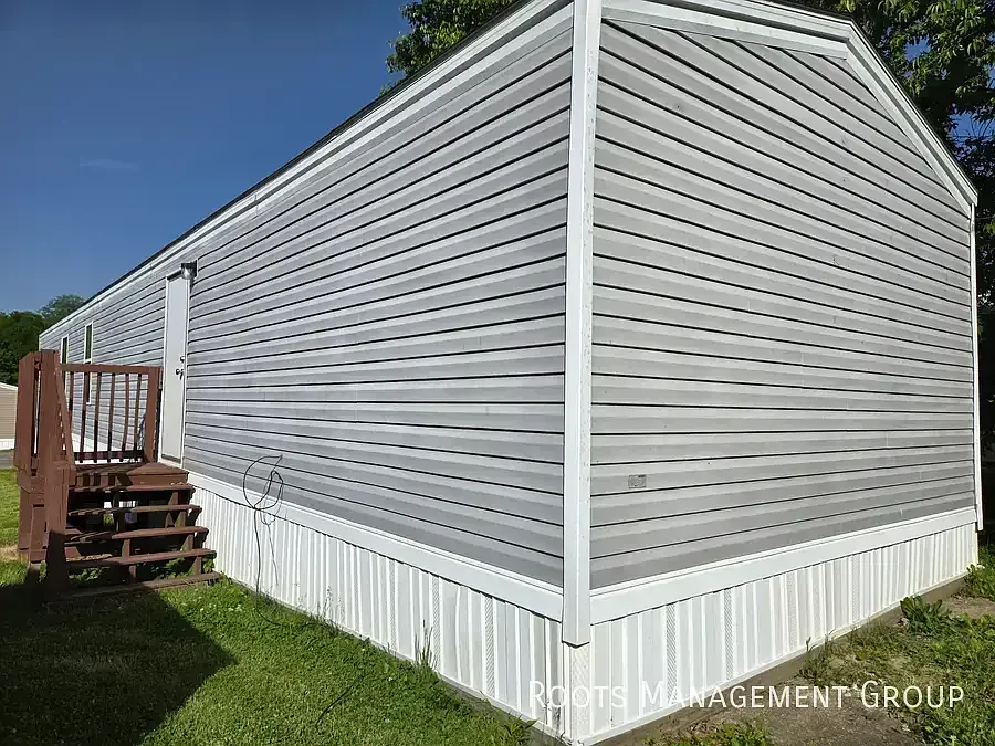 Building Photo - 104 Dove Dr #104