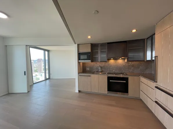 1000 Auahi St, Honolulu, HI