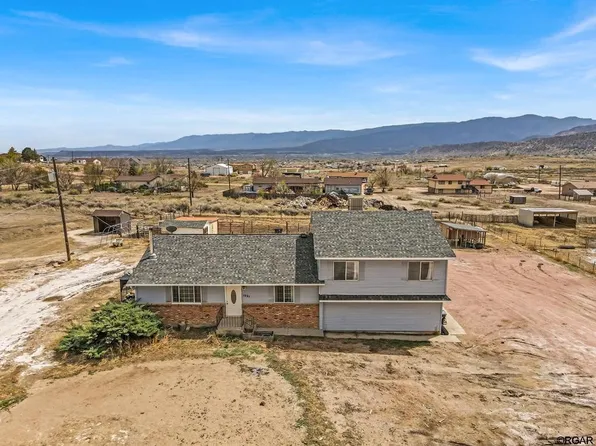 1021 Lone Tree Cir, Canon City, CO 81212