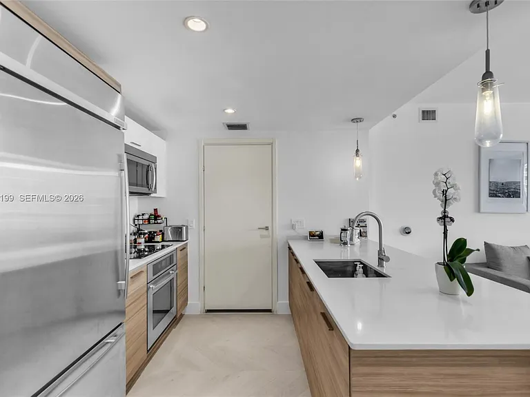 1300 Brickell Bay Dr #3408 — Photo 4