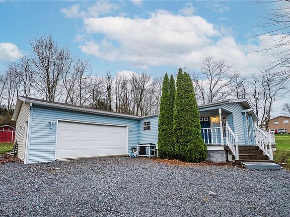 2nd image of 414 Pasture Ln
