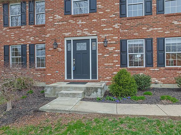 3rd image of 7351 Blackstone Dr