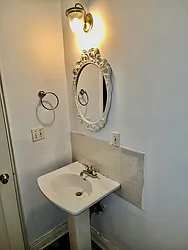 Rented by R New York