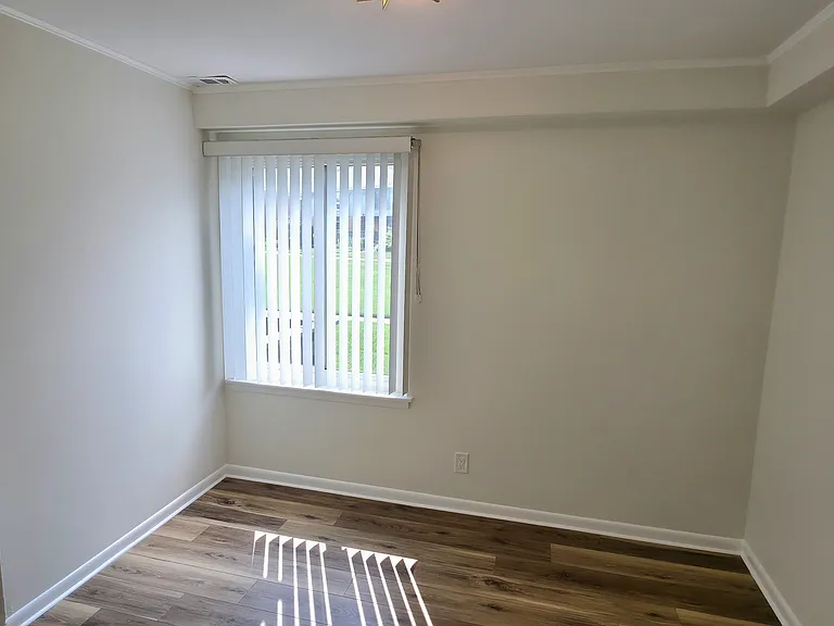 114 Van Buren Rd #4 — Photo 7