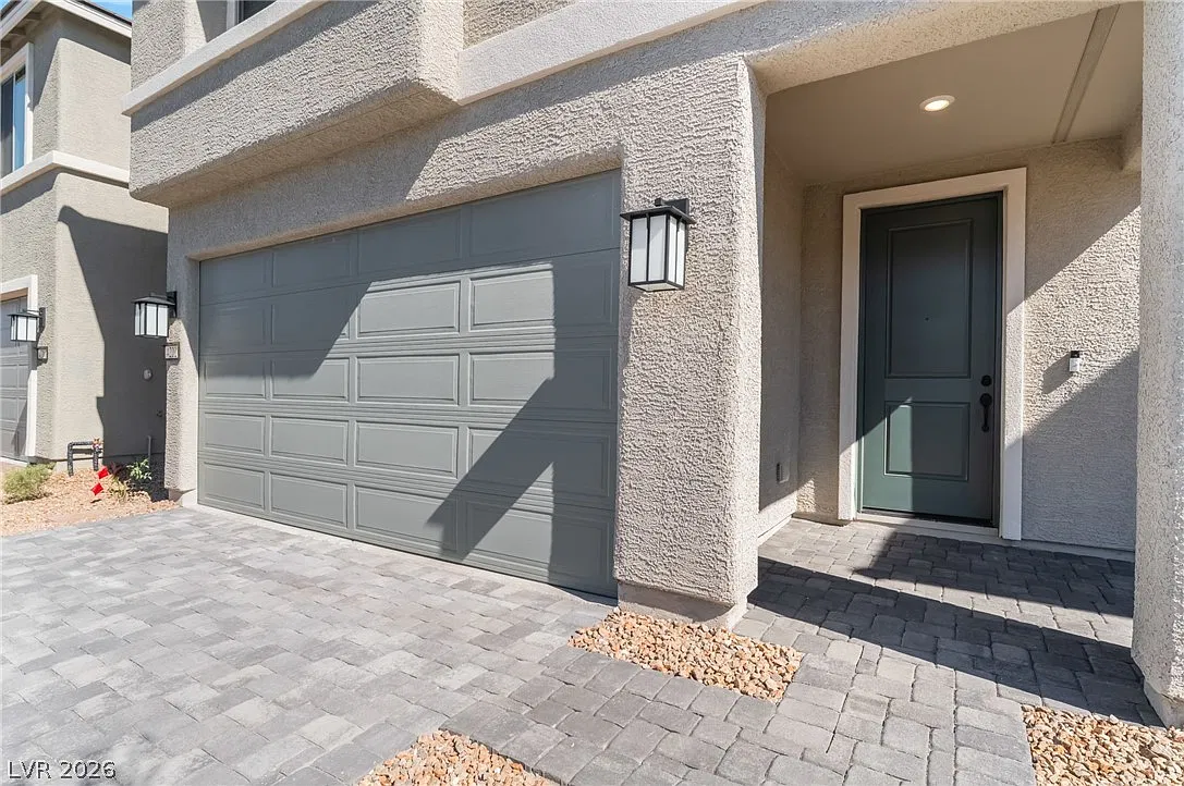 4 bed, 2.5 bath, 2325 sqft, $2,750 — Photo 4