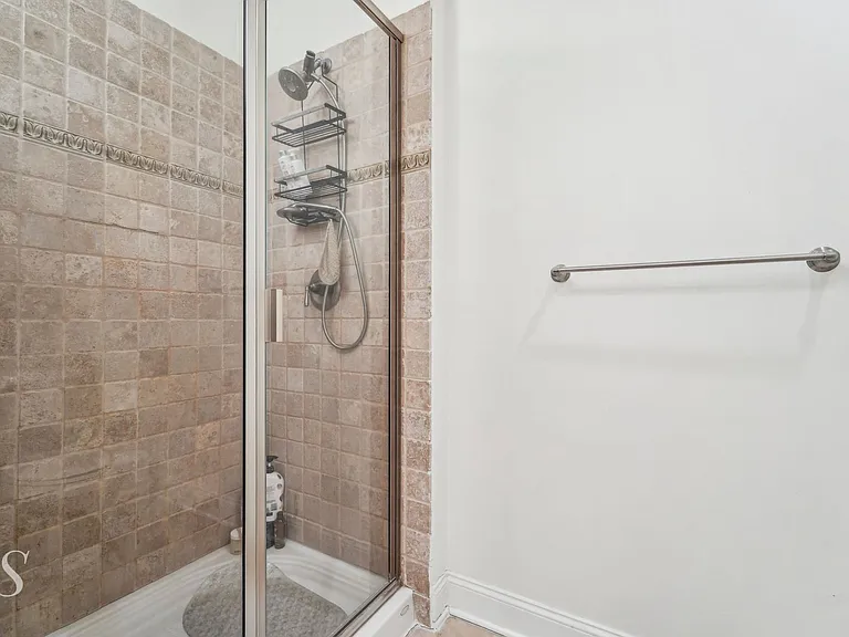 20 Avenue At Port Imperial #113 — Photo 16