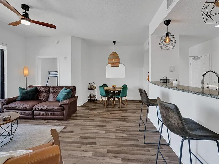 511 Lucerne Ave #613 — Photo 9