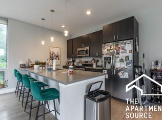 2346 N Lister Ave #210, Chicago, IL 60614