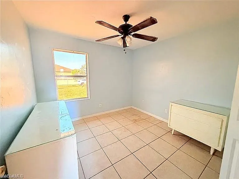 419 NE 16th Pl — Photo 13