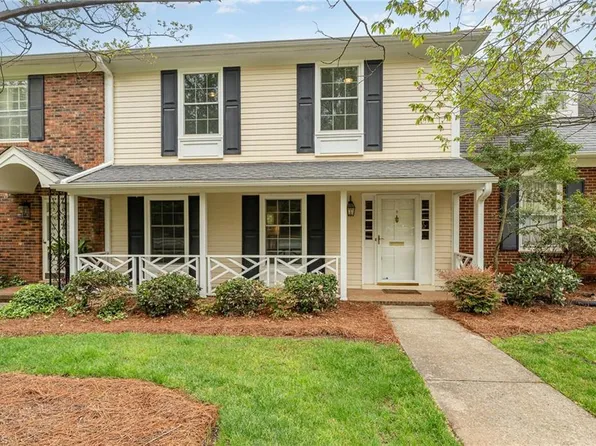 16 Fountain Manor Dr Unit B, Greensboro, NC 27405