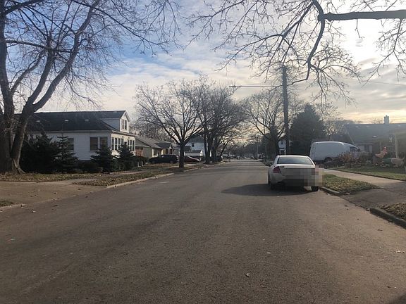 5th image of 1559 College Ave