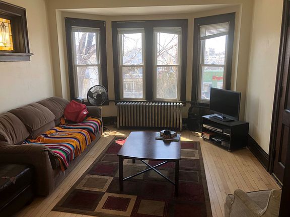 5th image of 1676 N Van Buren St APT 4