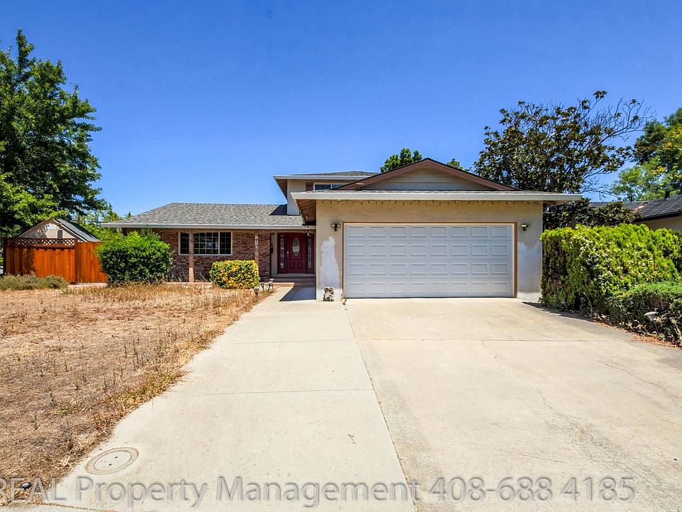 1st image of 807 Shetland Pl