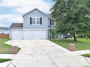 979 Rosemary Cir, Greenfield, IN 46140