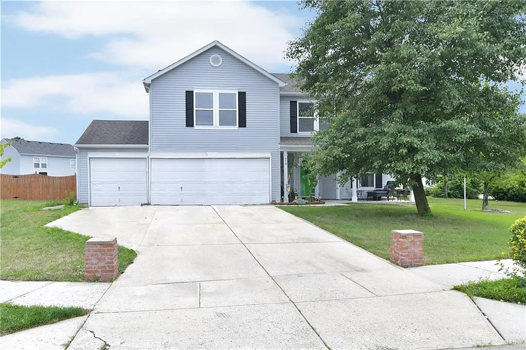 979 Rosemary Cir photo 1