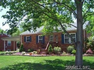 4 Washington Pl, Edwardsville, IL