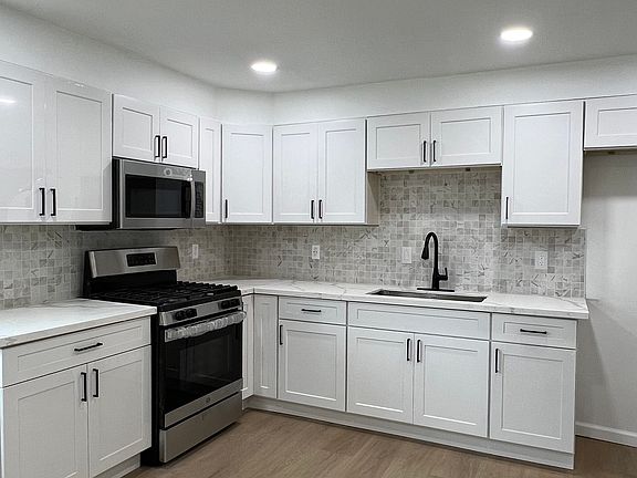 Stainless steel appliances, soft close technology cabinetry, and USB / USB-C wall plugins through out the entire home