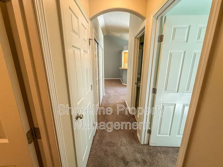 3420 N Oakstone Ave — Photo 18