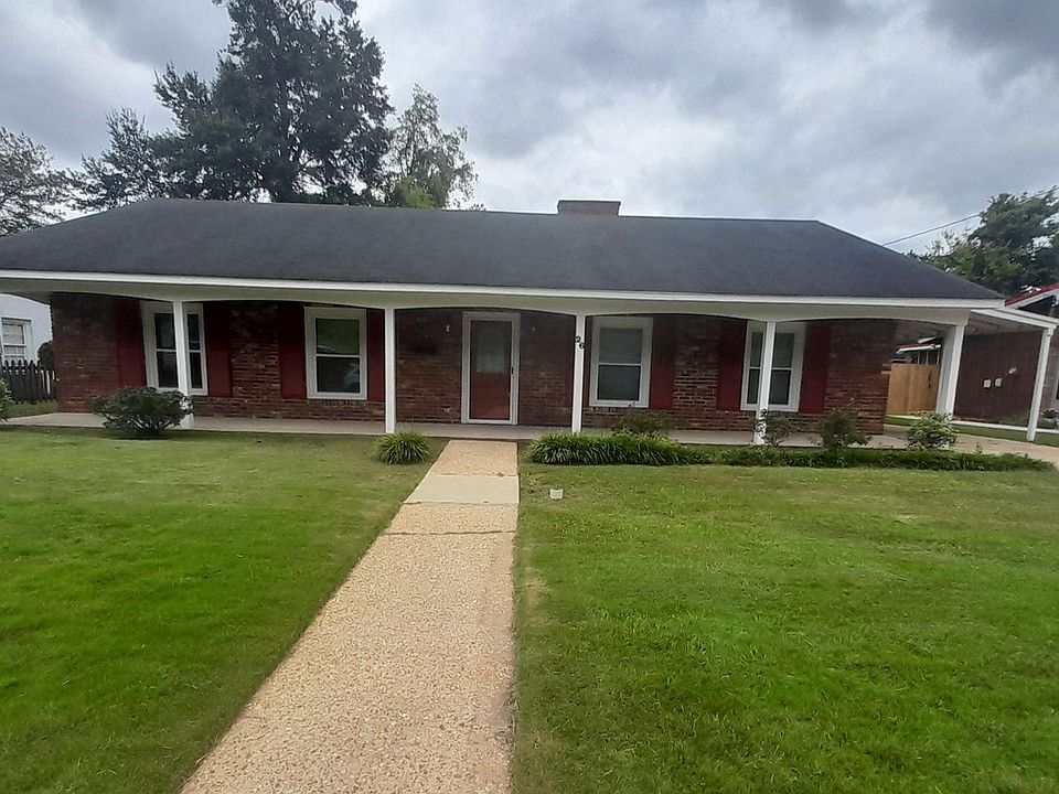 1st image of 26 Parkwood Cir