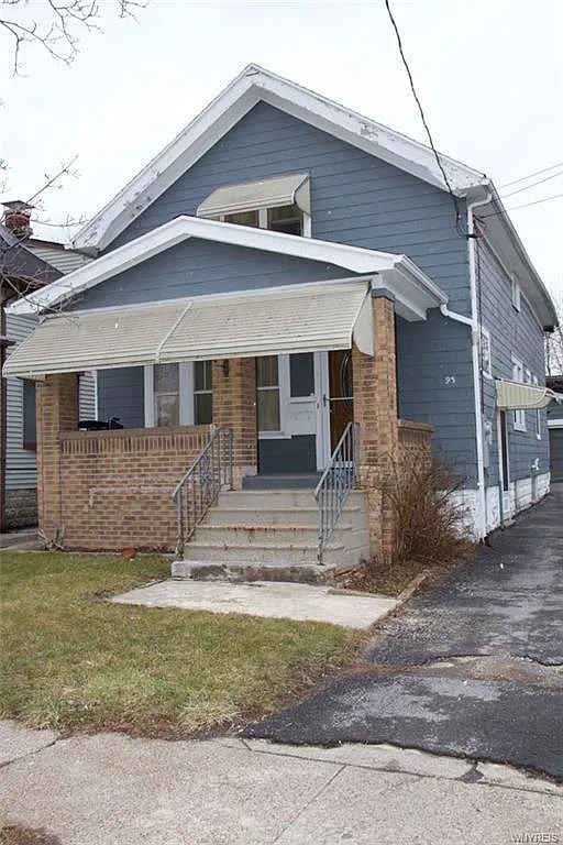 93 Wilkes Ave photo 1